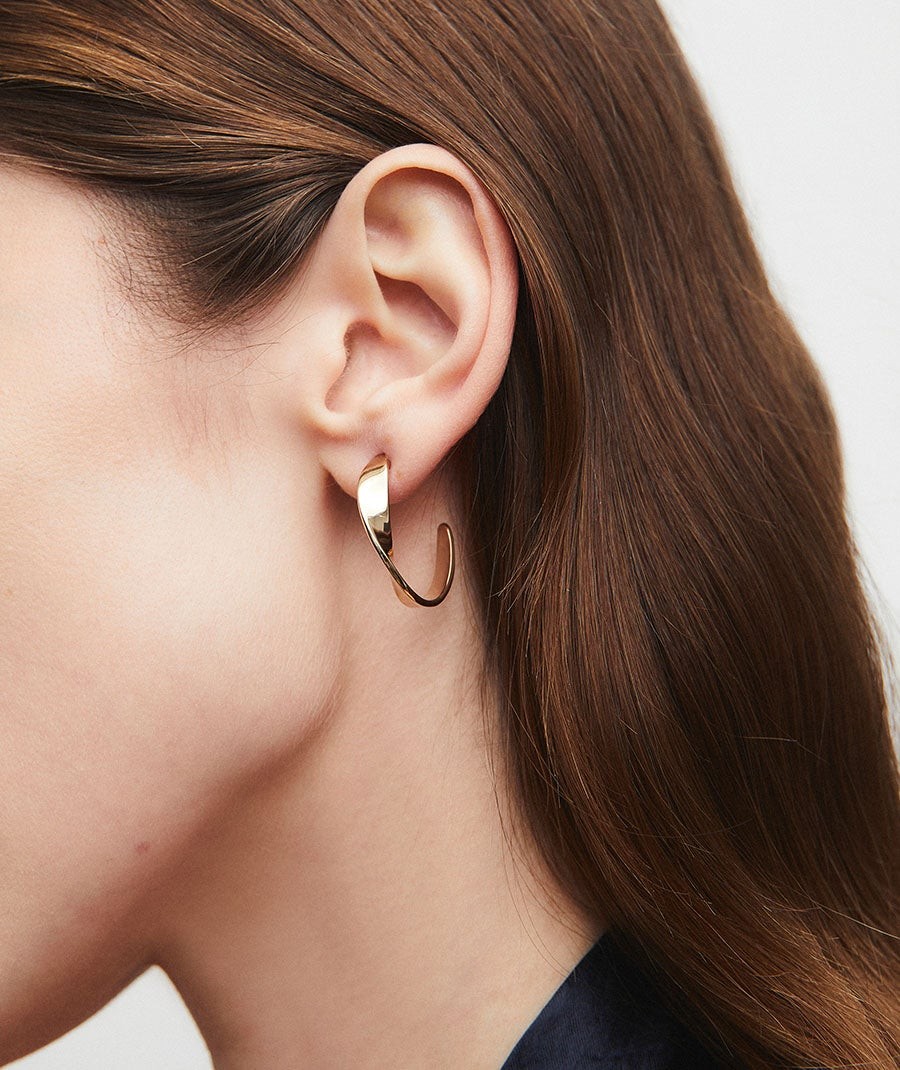 Earrings irregular hoop 6mm Barbara
