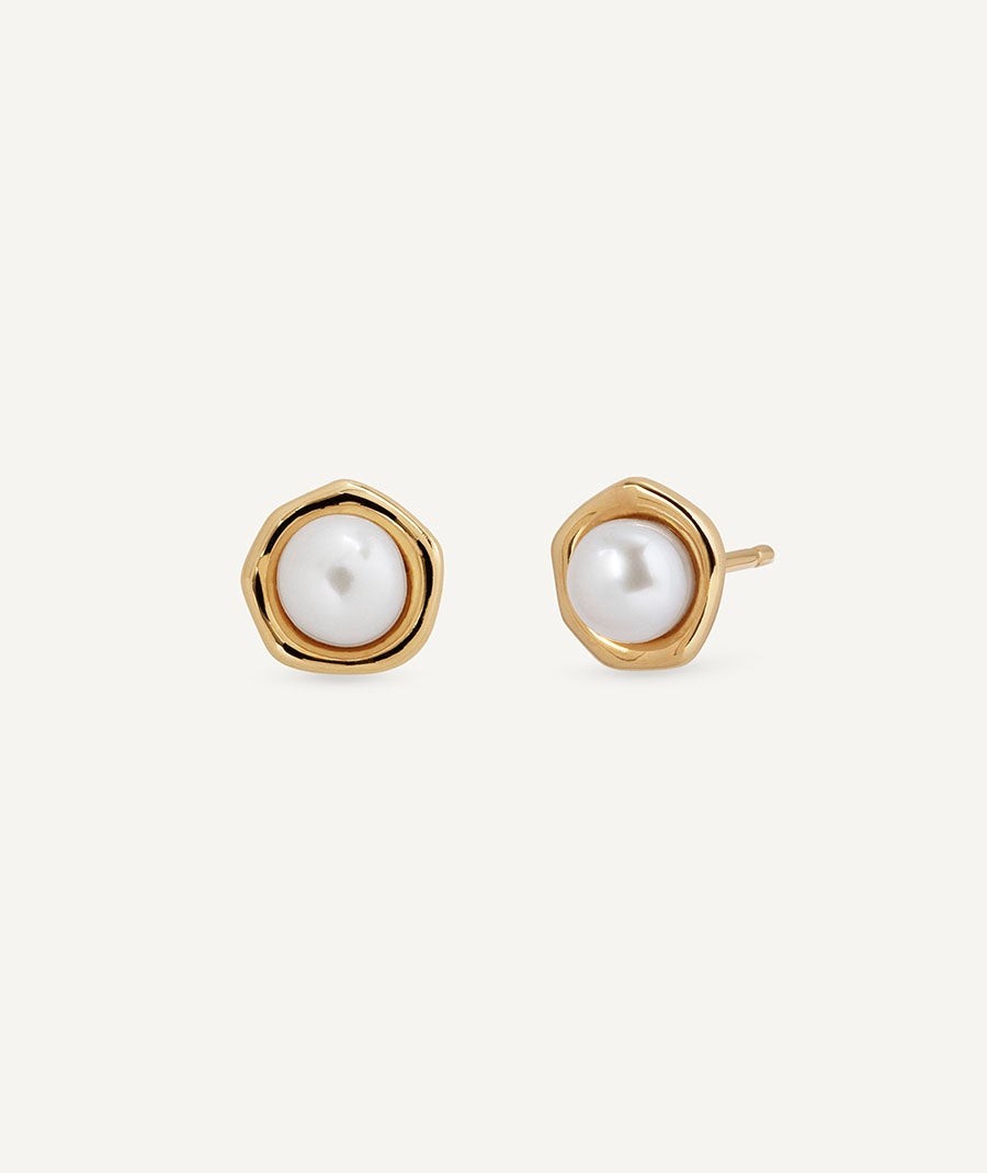 Earrings button white cultured pearl