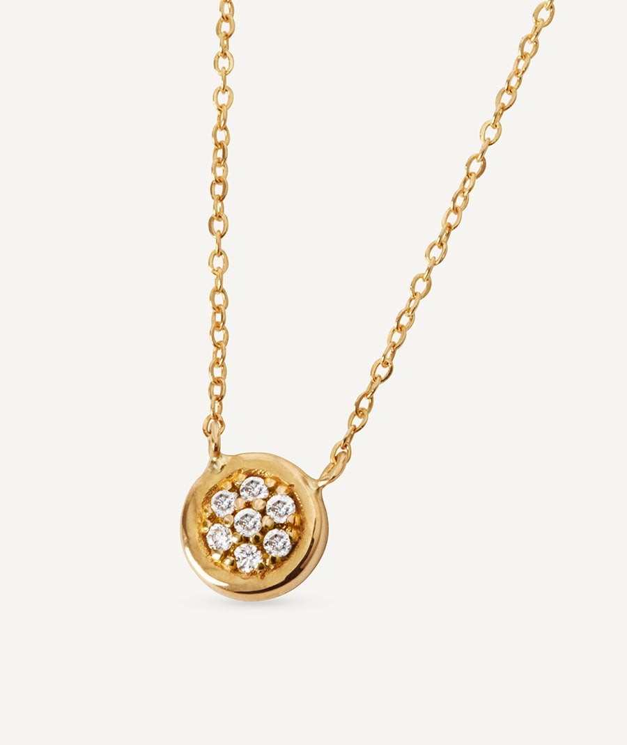 Diamond and gold circle mini necklace