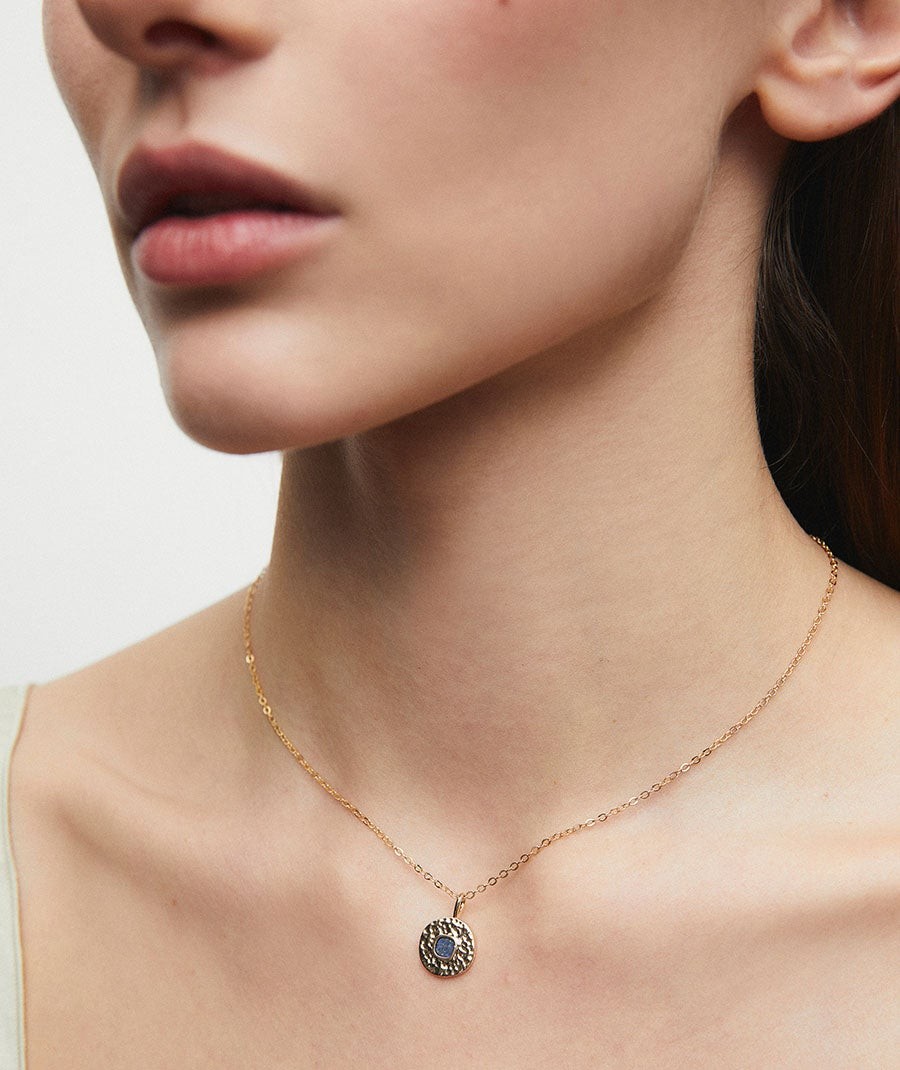 Pendant Circle Gleam with natural blue Lapislazuli