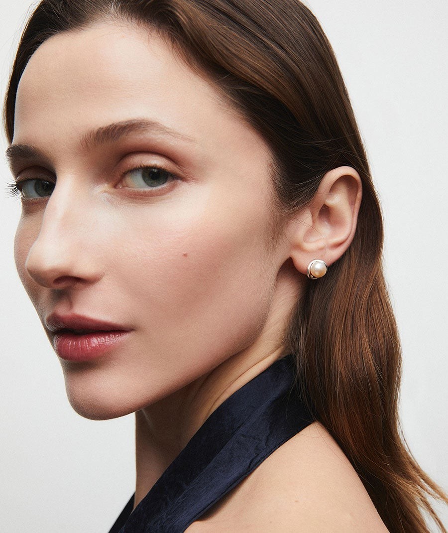 Earrings sphere Ellis with white cultured pearl